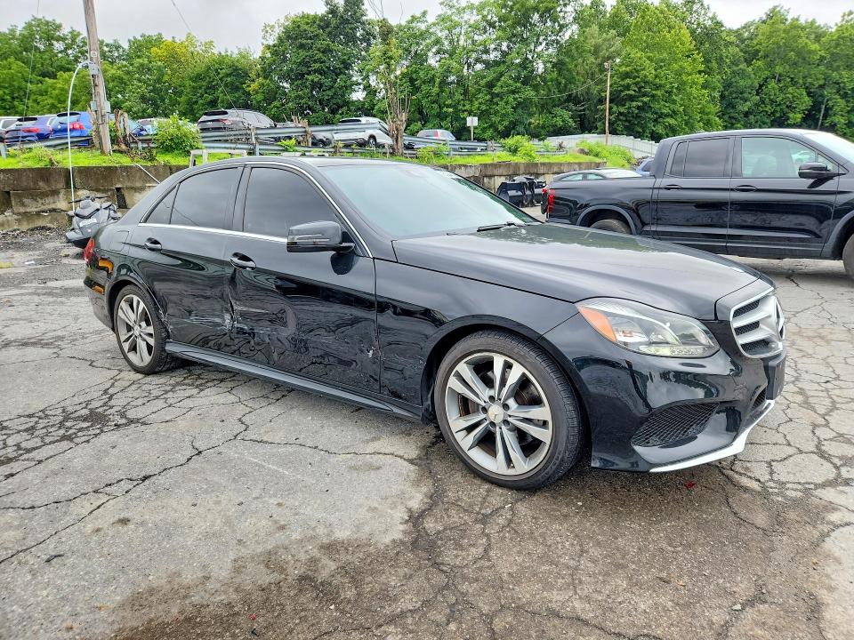 61946166 :رقم المزاد ، WDDHF8JB5GB240469 vin ، 2016 Mercedes-benz E مزاد بيع