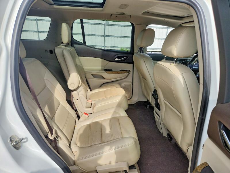 60011046 :رقم المزاد ، 1GKKNPLS9JZ243534 vin ، 2018 Gmc Acadia مزاد بيع