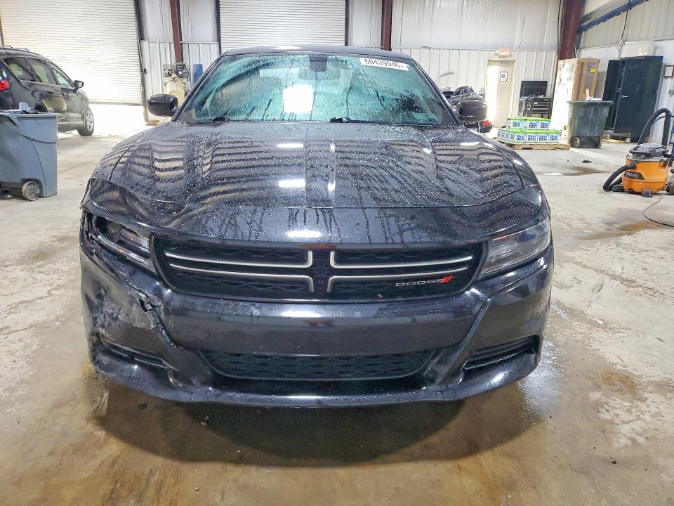 60439946 :رقم المزاد ، 2C3CDXFG1FH859007 vin ، 2015 Dodge Charger مزاد بيع