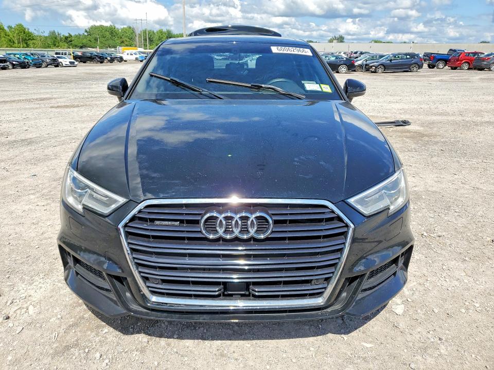 Продаж на аукціоні авто 2018 Audi A3, vin: WAUJ8GFF1J1035138, номер лоту: 60062966