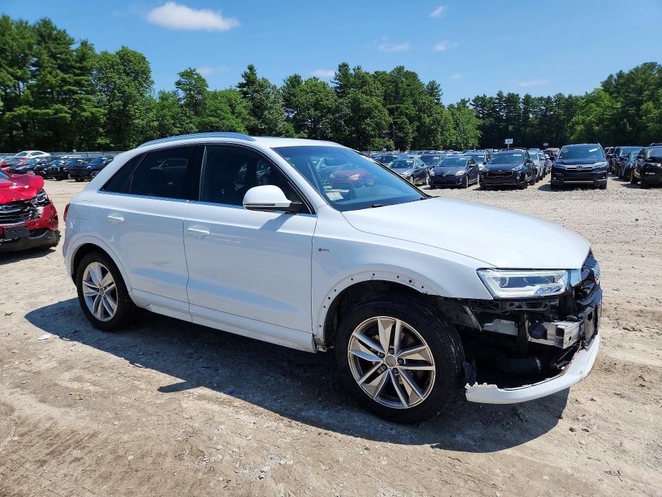 60298246 :رقم المزاد ، WA1JCCFS8JR000874 vin ، 2018 Audi Q3 مزاد بيع