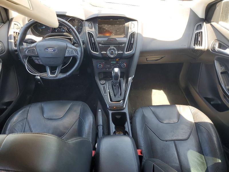 60587756 :رقم المزاد ، 1FADP3J26FL275688 vin ، 2015 Ford Focus مزاد بيع