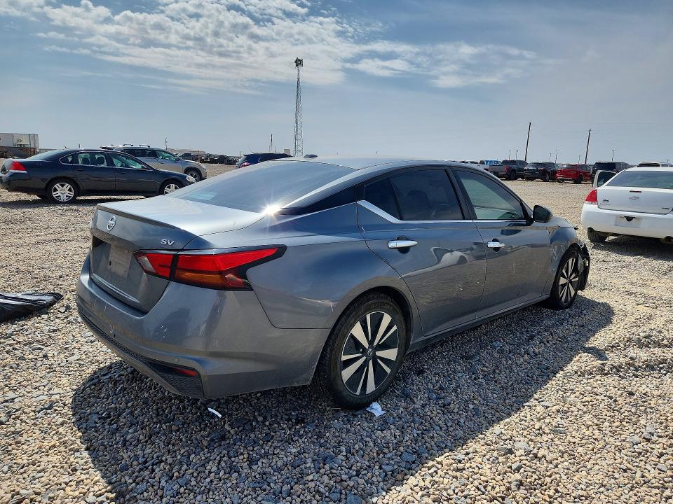 Продажа на аукционе авто 2021 Nissan Altima, vin: 1N4BL4DV2MN357627, номер лота: 62695516