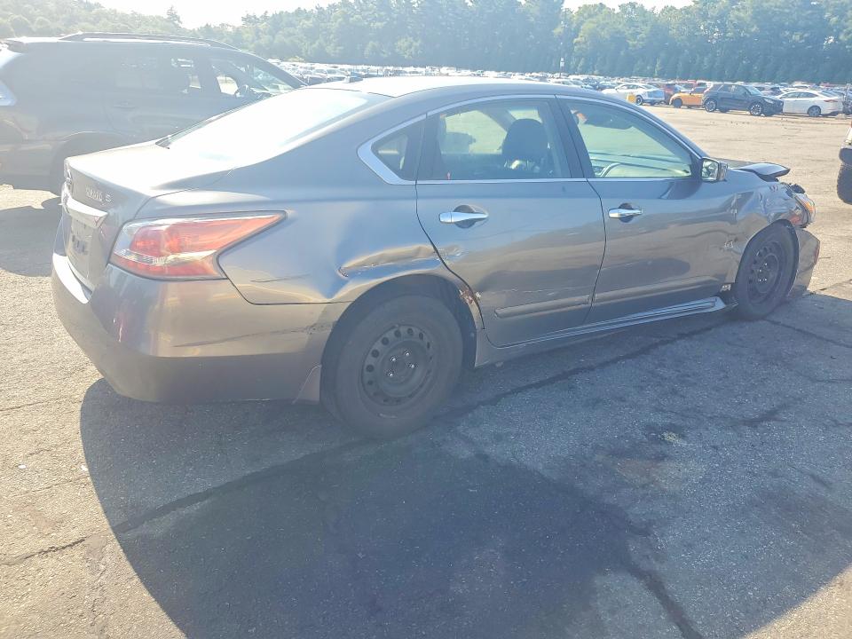 2015 Nissan Altima მანქანა იყიდება აუქციონზე, vin: 1N4AL3AP9FN368607, აუქციონის ნომერი: 60556116