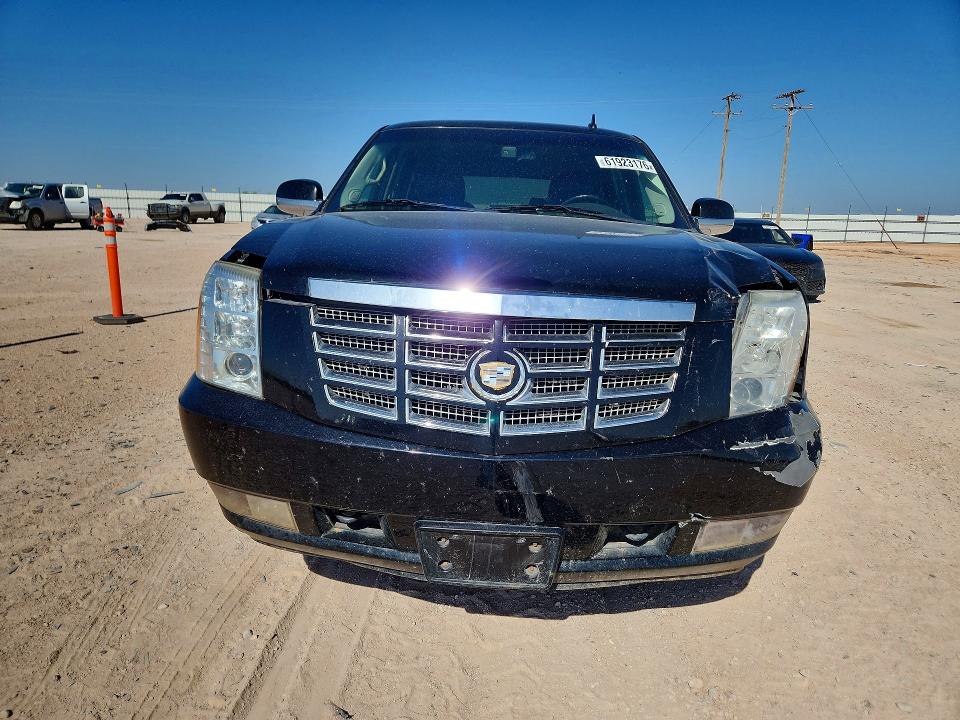 61923176 :رقم المزاد ، 1GYS3CEF0BR184749 vin ، 2011 Cadillac Escalade مزاد بيع