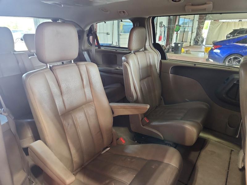 60922786 :رقم المزاد ، 2A4RR8DG1BR759679 vin ، 2011 Chrysler Town & Country مزاد بيع