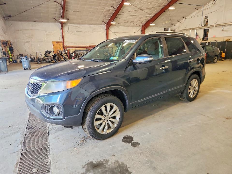 2011 Kia Sorento მანქანა იყიდება აუქციონზე, vin: 5XYKT4A26BG119885, აუქციონის ნომერი: 59716366
