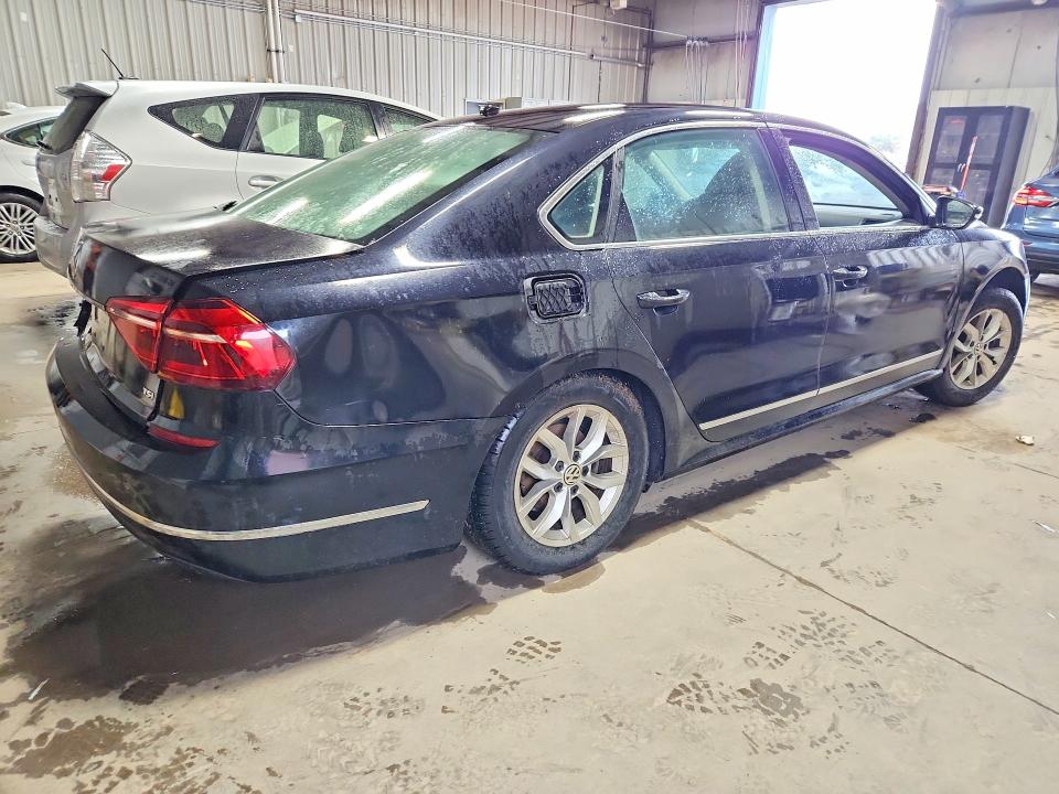 2017 Volkswagen Passat მანქანა იყიდება აუქციონზე, vin: 1VWAT7A39HC029775, აუქციონის ნომერი: 62231656