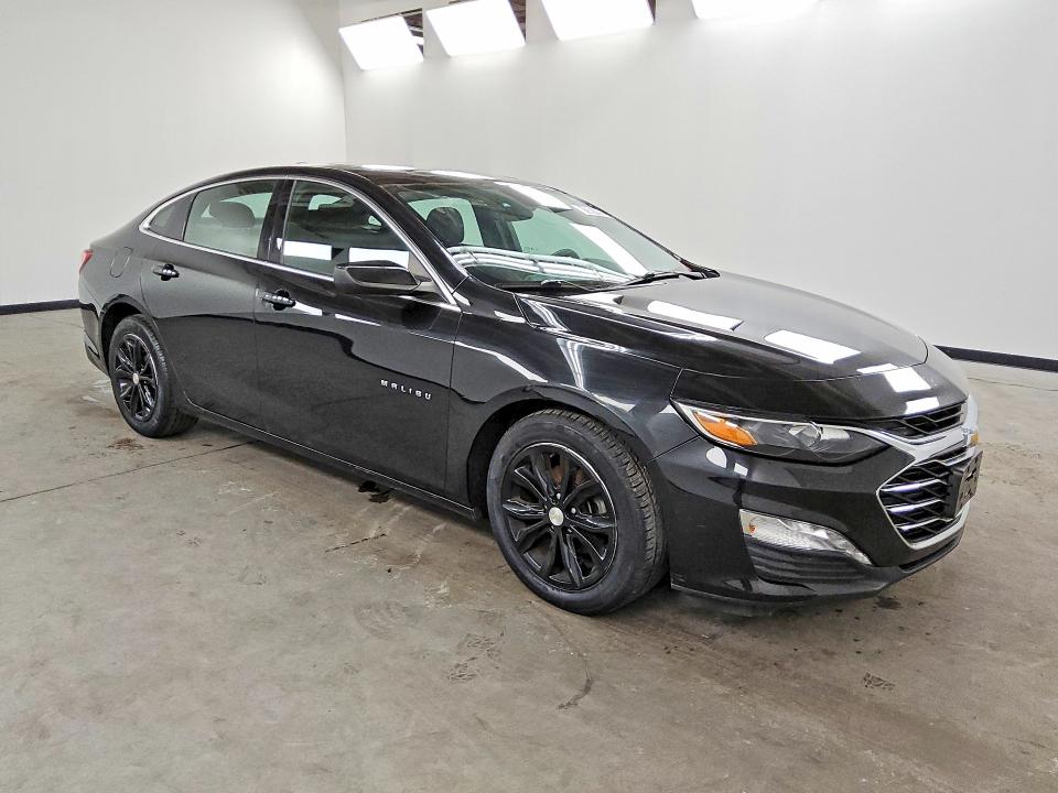 Продажа на аукционе авто 2019 Chevrolet Malibu, vin: 1G1ZD5ST3KF141458, номер лота: 61597496