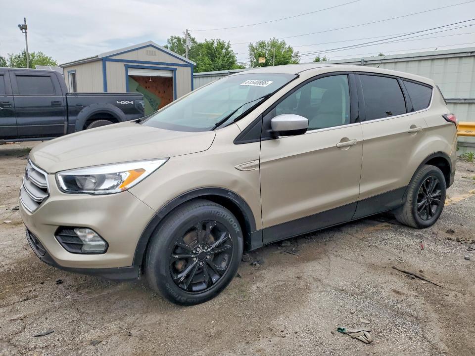 2017 Ford Escape მანქანა იყიდება აუქციონზე, vin: 1FMCU0GD9HUA99637, აუქციონის ნომერი: 61540666