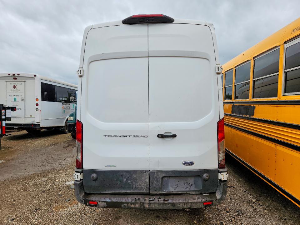 62810246 :رقم المزاد ، 1FTWS4XG6LKA03508 vin ، 2020 Ford Transit مزاد بيع