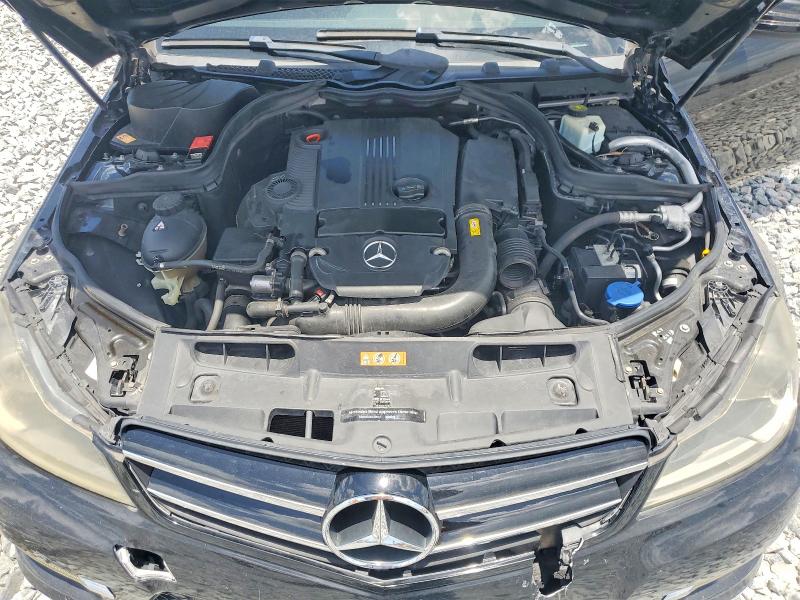 60533386 :رقم المزاد ، WDDGJ4HB3FG415988 vin ، 2015 Mercedes-benz C مزاد بيع