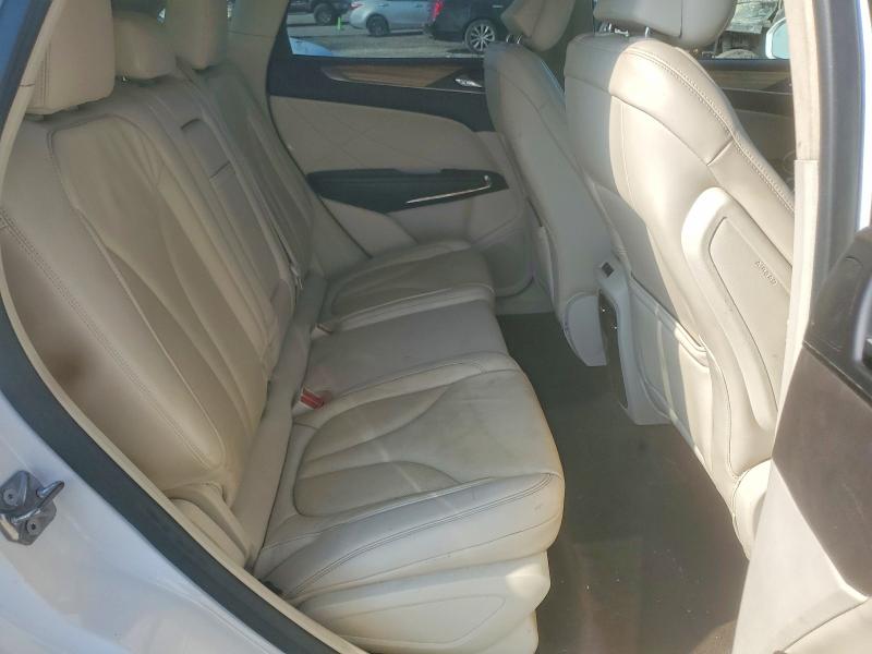 Продажа на аукционе авто 2015 Lincoln Mkc, vin: 5LMCJ1A93FUJ31852, номер лота: 62376656