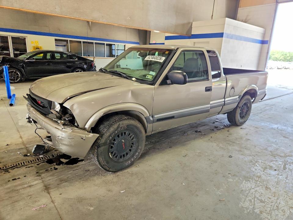 62460026 :رقم المزاد ، 1GTDT19W5Y8118306 vin ، 2000 Gmc Sonoma مزاد بيع