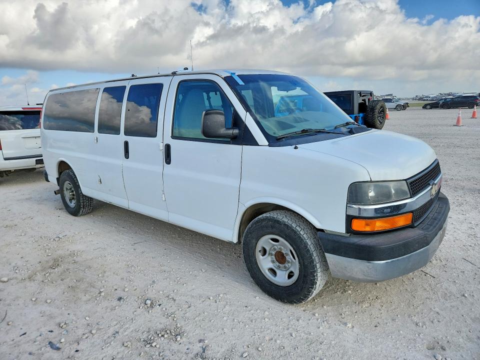 76292835 :رقم المزاد ، 1GAZG1FG9E1105417 vin ، 2014 Chevrolet Express G3500 مزاد بيع