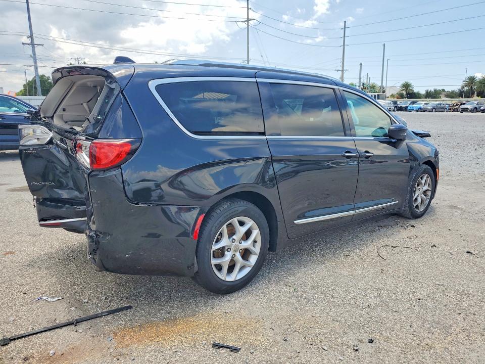 Продаж на аукціоні авто 2017 Chrysler Pacifica, vin: 2C4RC1EG3HR537103, номер лоту: 59979456