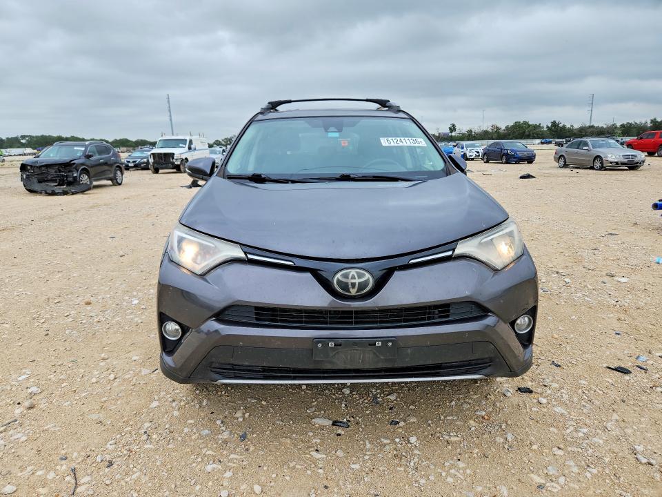 61241136 :رقم المزاد ، 2T3WFREV8HW389804 vin ، 2017 Toyota Rav4 مزاد بيع