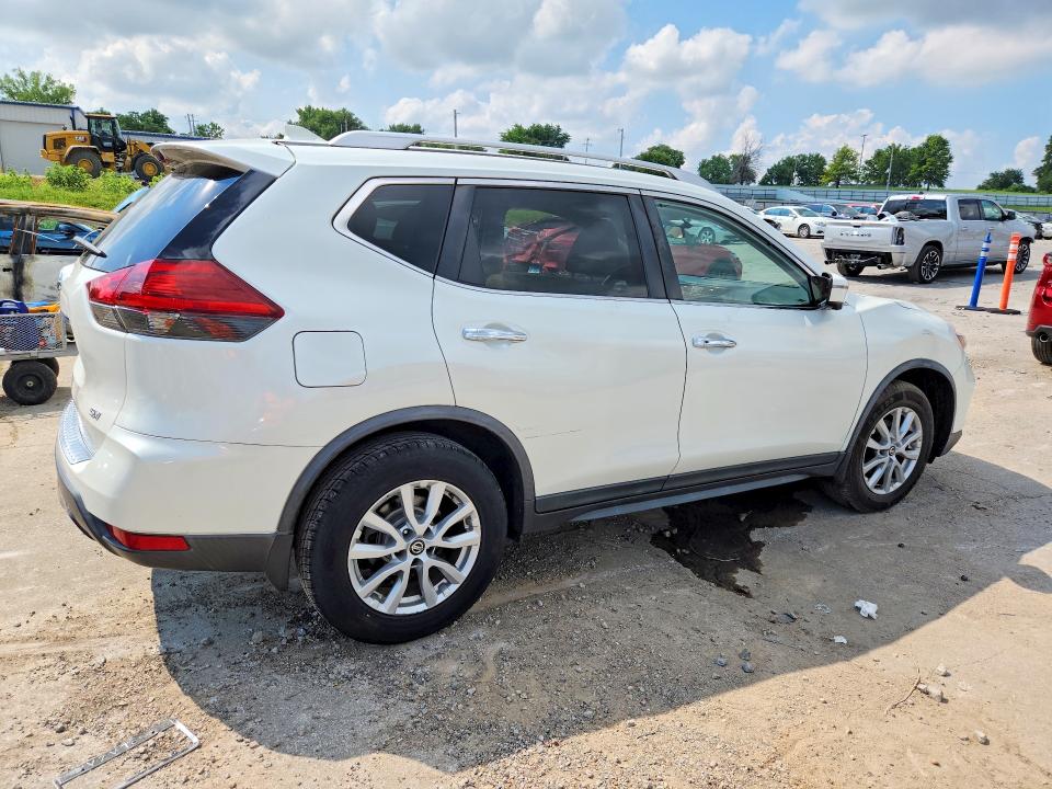 59703766 :رقم المزاد ، KNMAT2MT8JP602505 vin ، 2018 Nissan Rogue مزاد بيع