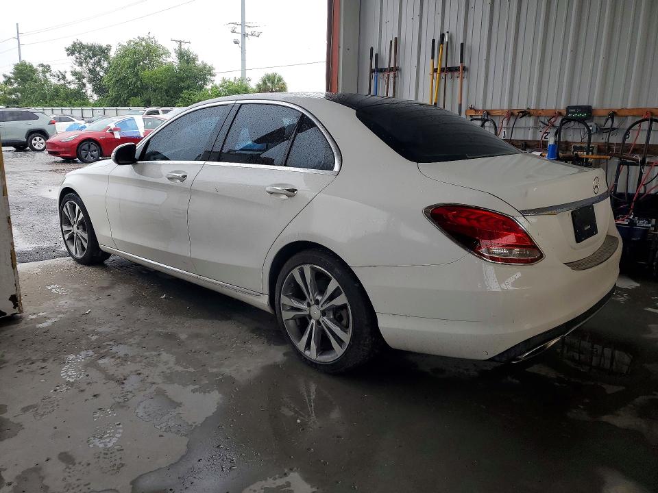 2015 Mercedes-benz C მანქანა იყიდება აუქციონზე, vin: 55SWF4JB5FU050501, აუქციონის ნომერი: 63247356