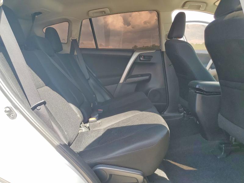 61411746 :رقم المزاد ، 2T3ZFREV3JW457607 vin ، 2018 Toyota Rav4 مزاد بيع