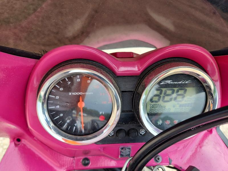 59184666 :رقم المزاد ، JS1GW72A582100245 vin ، 2008 Suzuki Gsf1250 مزاد بيع