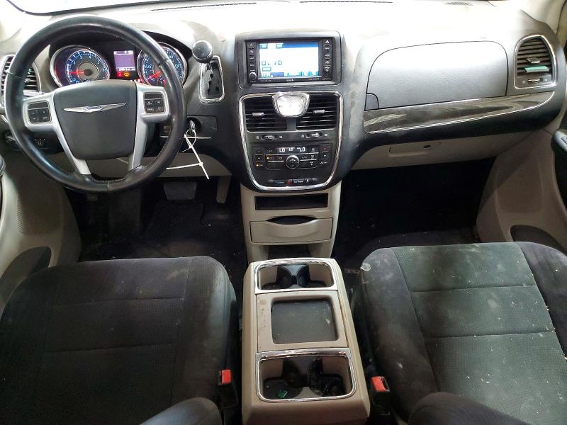 61381906 :رقم المزاد ، 2A4RR5DG2BR715852 vin ، 2011 Chrysler Town & Country مزاد بيع