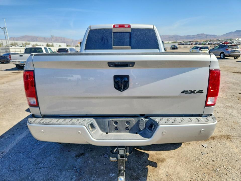 63037466 :رقم المزاد ، 3C6UR5ML4JG307409 vin ، 2018 Ram 2500 مزاد بيع