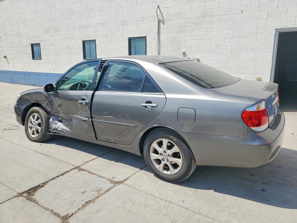 2005 Toyota Camry მანქანა იყიდება აუქციონზე, vin: 4T1BE30K55U584923, აუქციონის ნომერი: 62684986