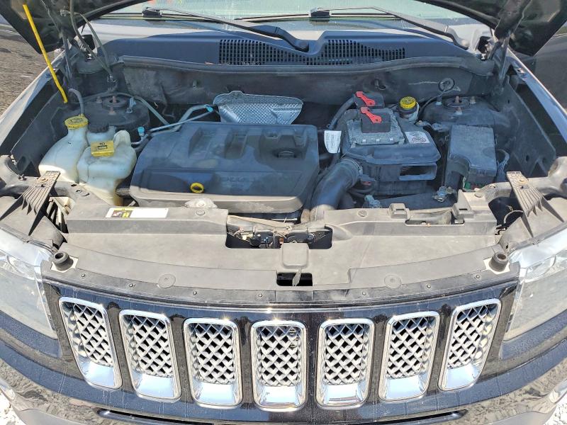 61363546 :رقم المزاد ، 1C4NJDEBXHD177521 vin ، 2017 Jeep Compass مزاد بيع