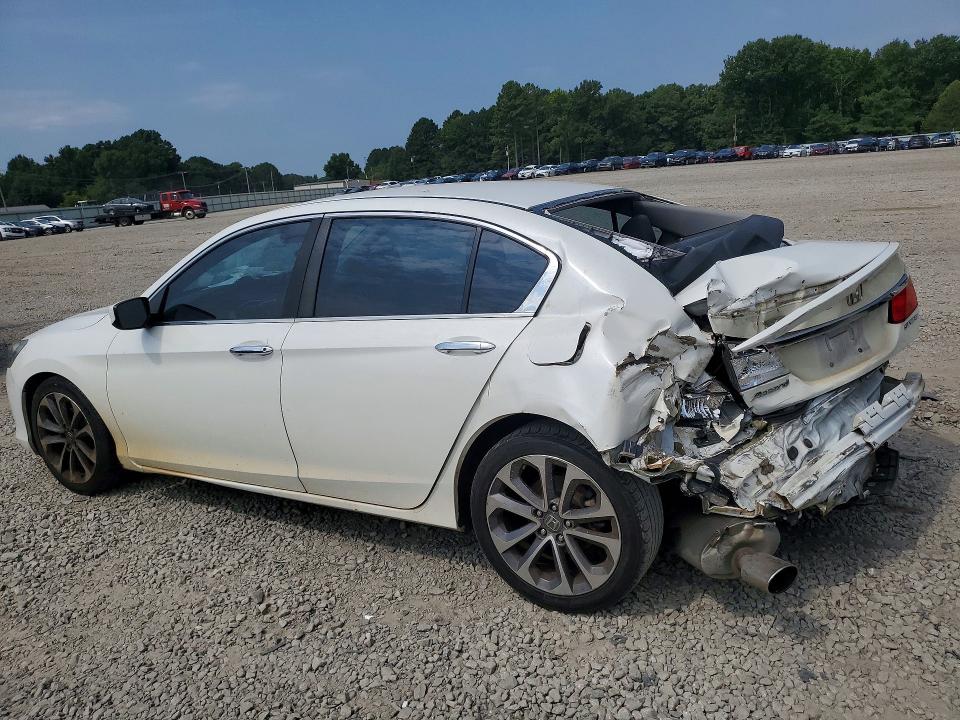 62823866 :رقم المزاد ، 1HGCR2F59FA058209 vin ، 2015 Honda Accord مزاد بيع