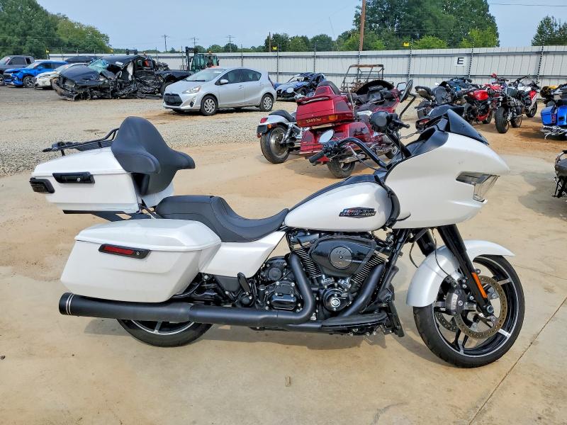 62131616 :رقم المزاد ، 1HD1KH717RB660693 vin ، 2024 Harley-davidson Fltrx مزاد بيع