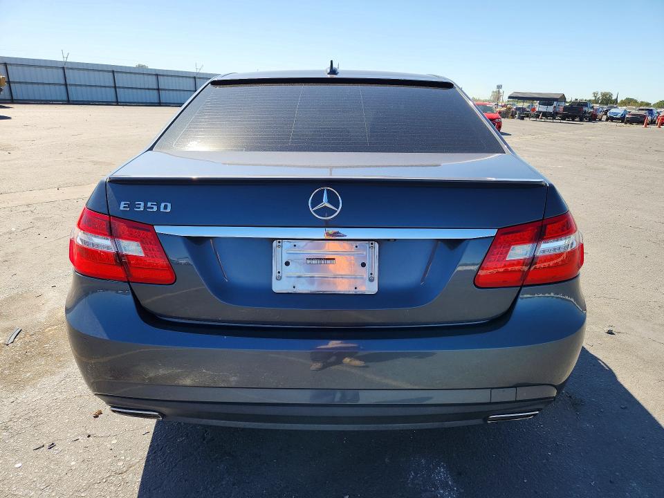 2010 Mercedes-benz E მანქანა იყიდება აუქციონზე, vin: WDDHF5GB4AA107611, აუქციონის ნომერი: 61580606