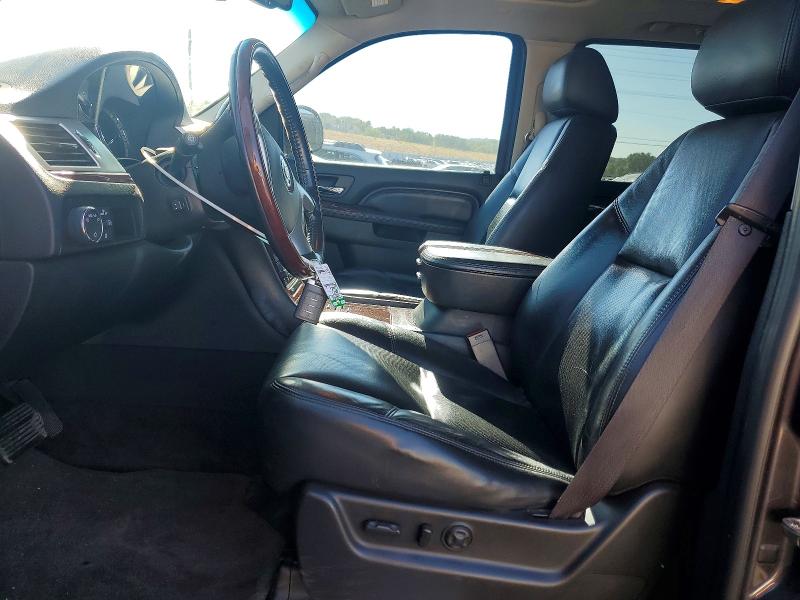 2011 Cadillac Escalade მანქანა იყიდება აუქციონზე, vin: 1GYS4JEF7BR306573, აუქციონის ნომერი: 61060096
