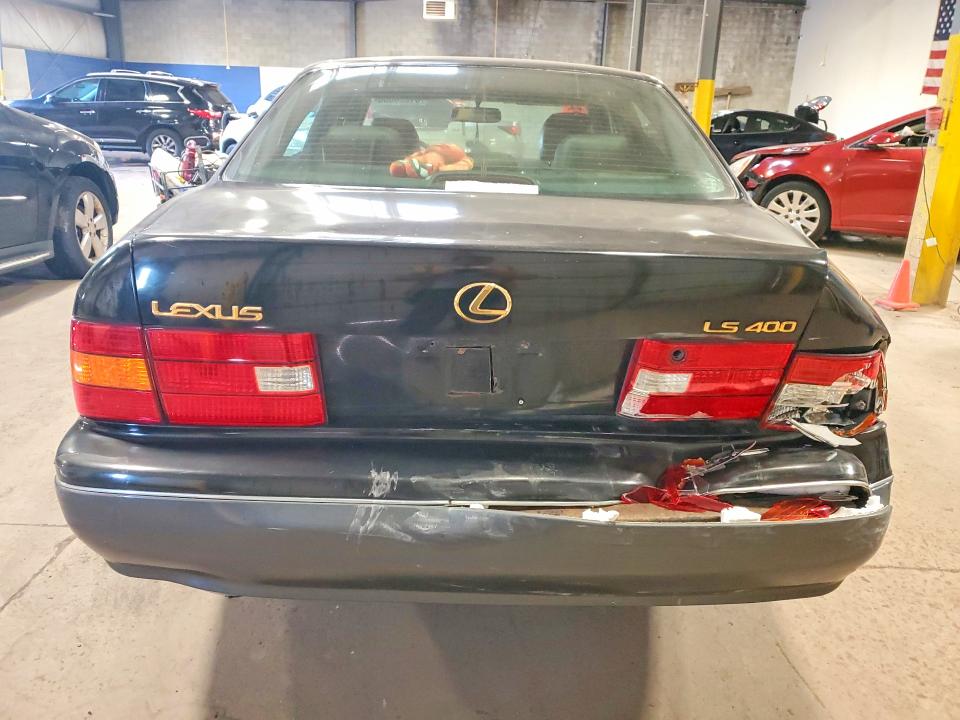 61223006 :رقم المزاد ، JT8BH28F8W0104880 vin ، 1998 Lexus Ls مزاد بيع
