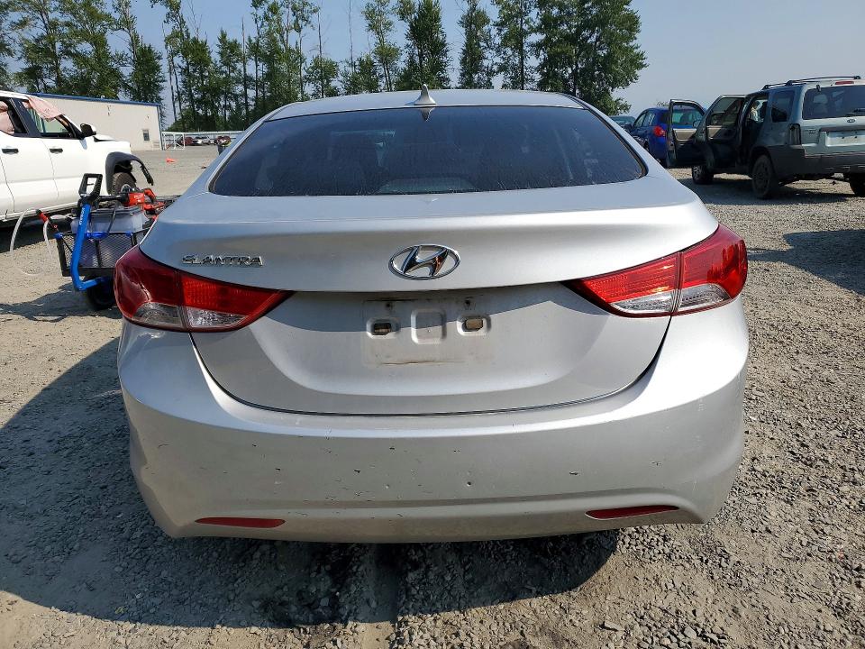 2013 Hyundai Elantra მანქანა იყიდება აუქციონზე, vin: KMHDH4AE7DU530620, აუქციონის ნომერი: 61687776