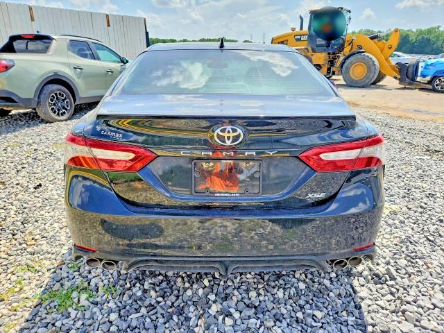 60819366 :رقم المزاد ، 4T1B61HK4KU816736 vin ، 2019 Toyota Camry مزاد بيع