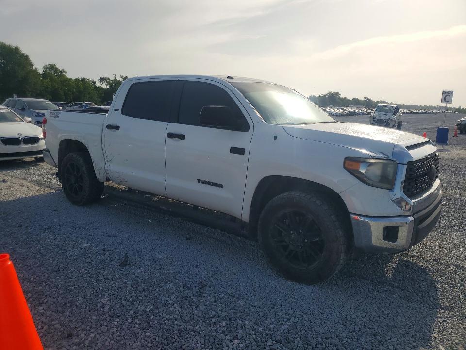 61758406 :رقم المزاد ، 5TFEY5F17JX232566 vin ، 2018 Toyota Tundra مزاد بيع