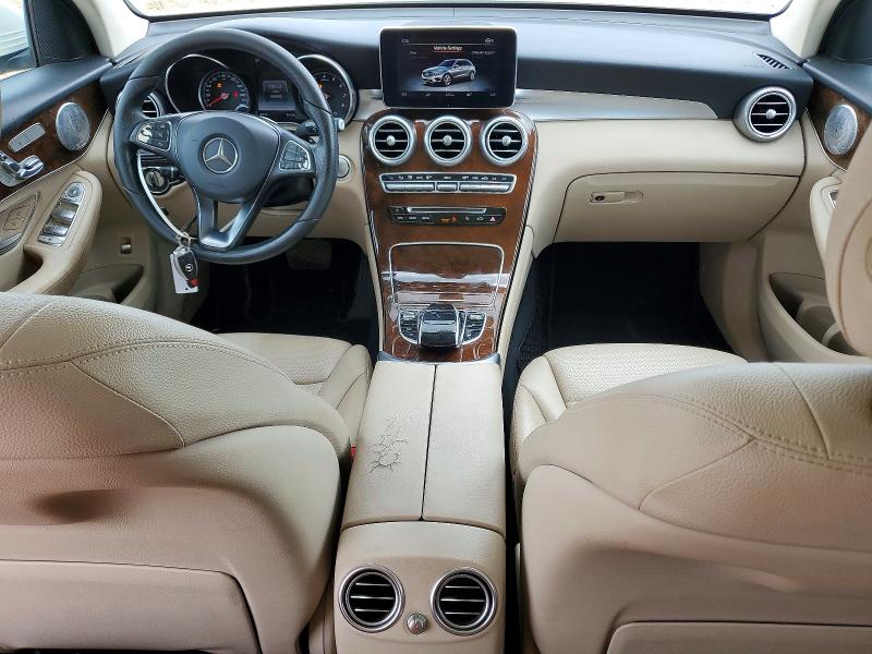 61839756 :رقم المزاد ، WDC0G4JB7HV010522 vin ، 2017 Mercedes-benz Glc مزاد بيع