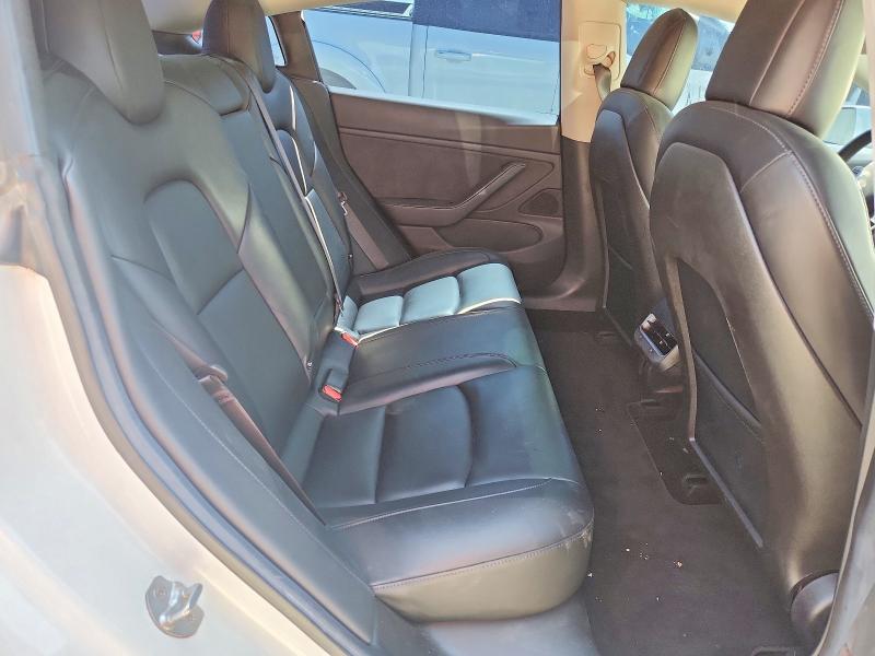 Продаж на аукціоні авто 2018 Tesla Model 3, vin: 5YJ3E1EAXJF020524, номер лоту: 63105306