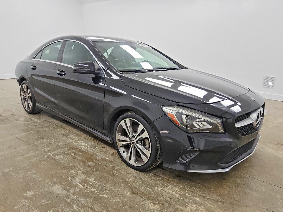 85771075 :رقم المزاد ، WDDSJ4EB8KN742911 vin ، 2019 Mercedes-benz Cla مزاد بيع