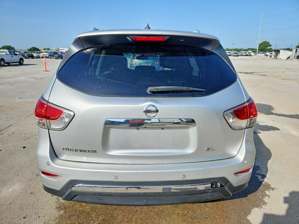 2014 Nissan Pathfinder მანქანა იყიდება აუქციონზე, vin: 5N1AR2MN6EC637987, აუქციონის ნომერი: 61784366
