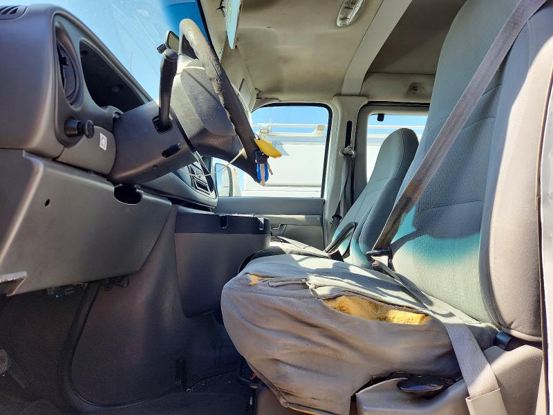 62471706 :رقم المزاد ، 1FBSS31L68DA08240 vin ، 2008 Ford Econoline مزاد بيع
