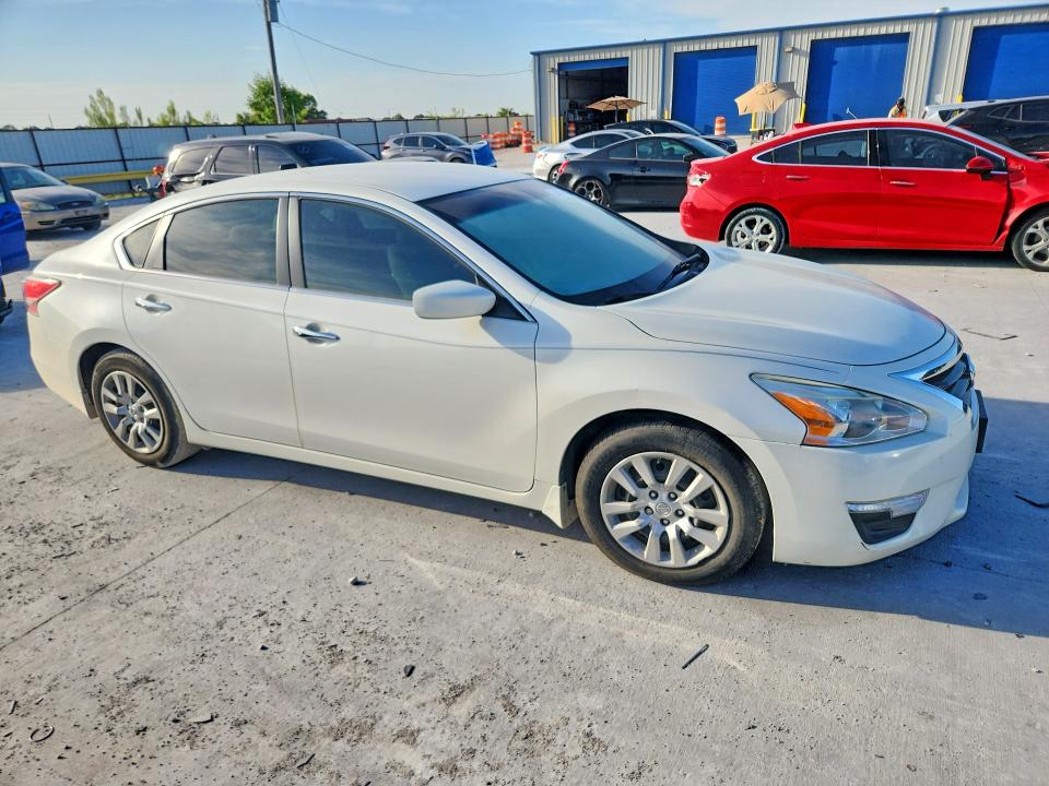 59145826 :رقم المزاد ، 1N4AL3AP9FC272617 vin ، 2015 Nissan Altima مزاد بيع