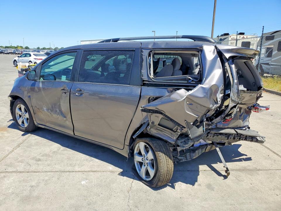 Продажа на аукционе авто 2016 Toyota Sienna, vin: 5TDKK3DC1GS759160, номер лота: 59728606