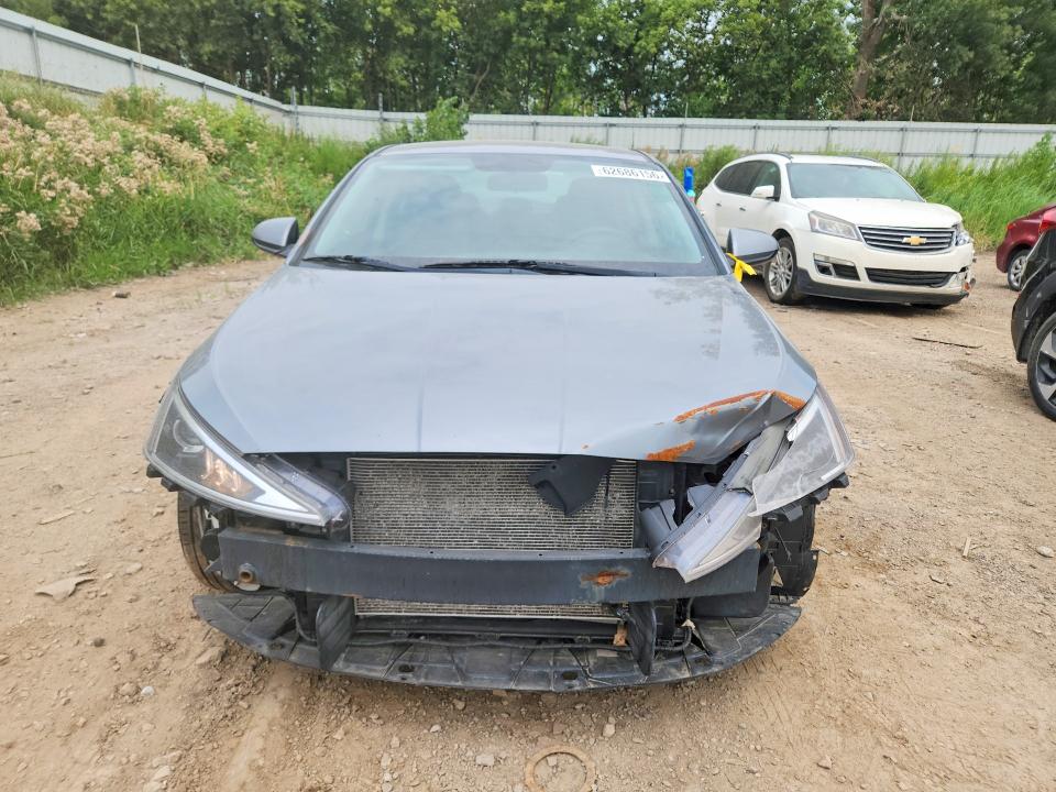 2019 Hyundai Elantra მანქანა იყიდება აუქციონზე, vin: KMHD74LF1KU757145, აუქციონის ნომერი: 62686156