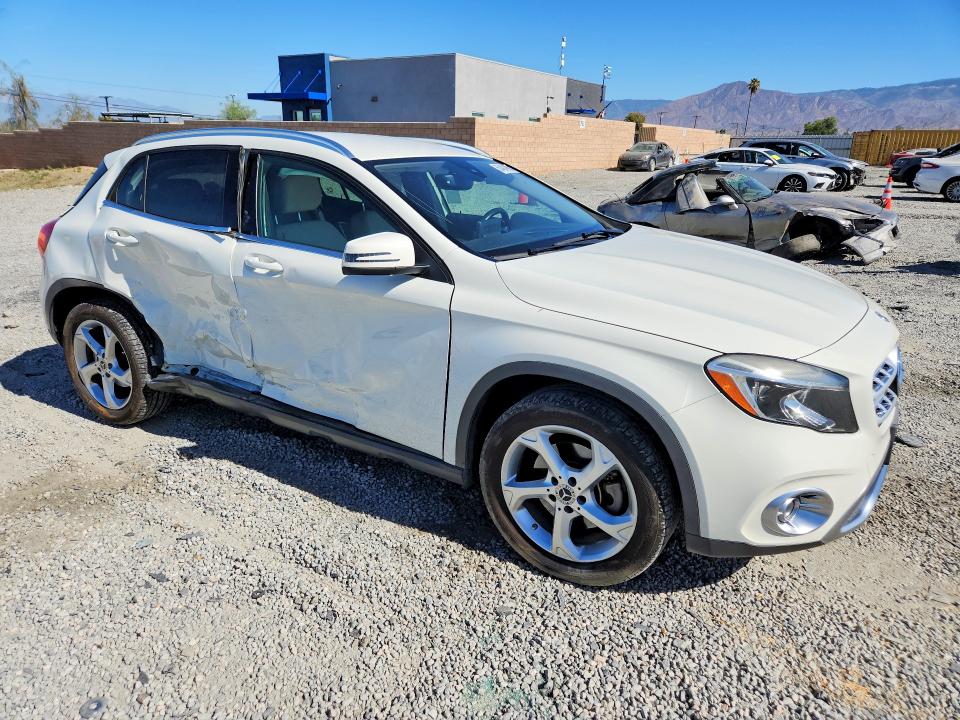 2018 Mercedes-benz Gla მანქანა იყიდება აუქციონზე, vin: WDCTG4EB6JJ457962, აუქციონის ნომერი: 60404996