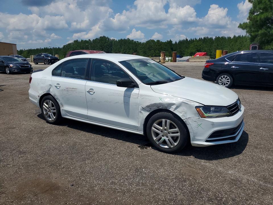 60708766 :رقم المزاد ، 3VW2B7AJ5HM214832 vin ، 2017 Volkswagen Jetta مزاد بيع