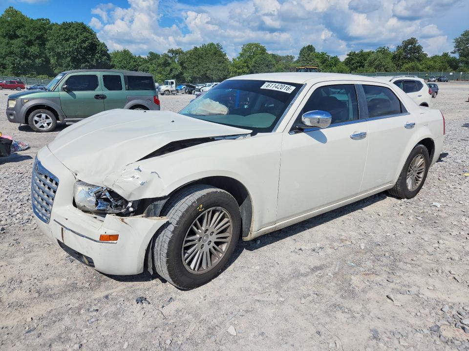 2010 Chrysler 300 მანქანა იყიდება აუქციონზე, vin: 2C3CA4CD2AH105317, აუქციონის ნომერი: 61142016