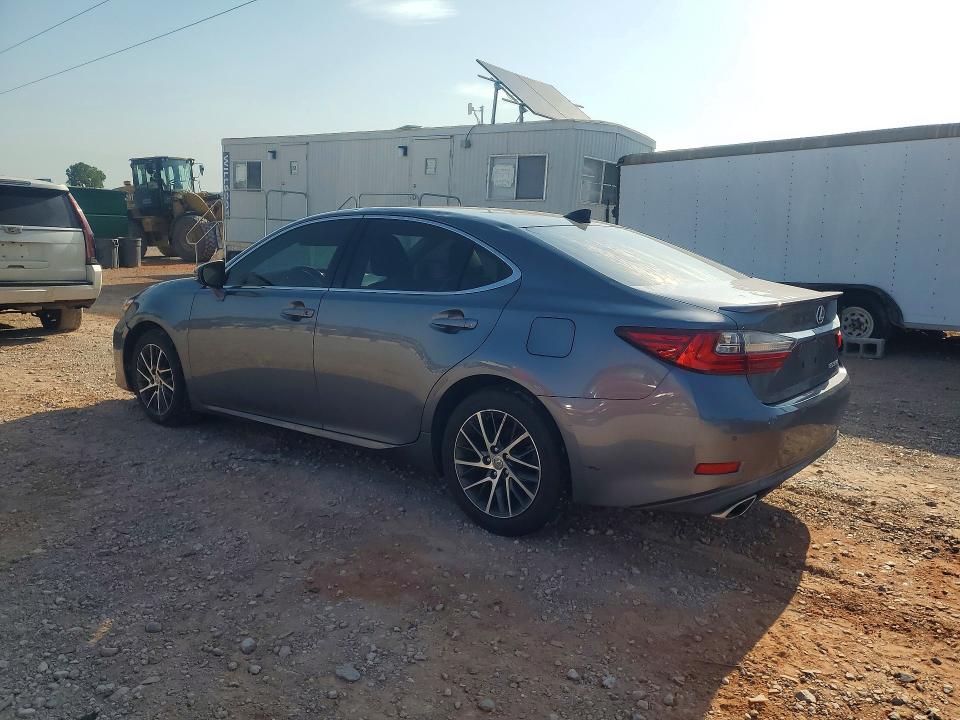 60503606 :رقم المزاد ، JTHBK1GG8G2215361 vin ، 2016 Lexus Es مزاد بيع