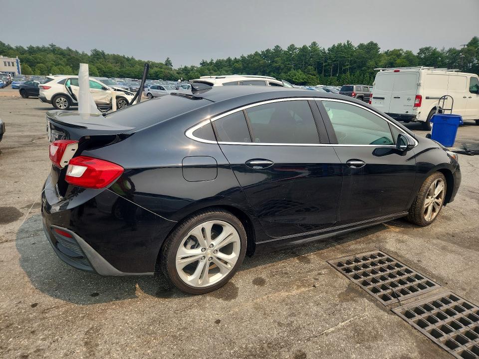 2017 Chevrolet Cruze მანქანა იყიდება აუქციონზე, vin: 1G1BF5SM7H7127814, აუქციონის ნომერი: 61034106